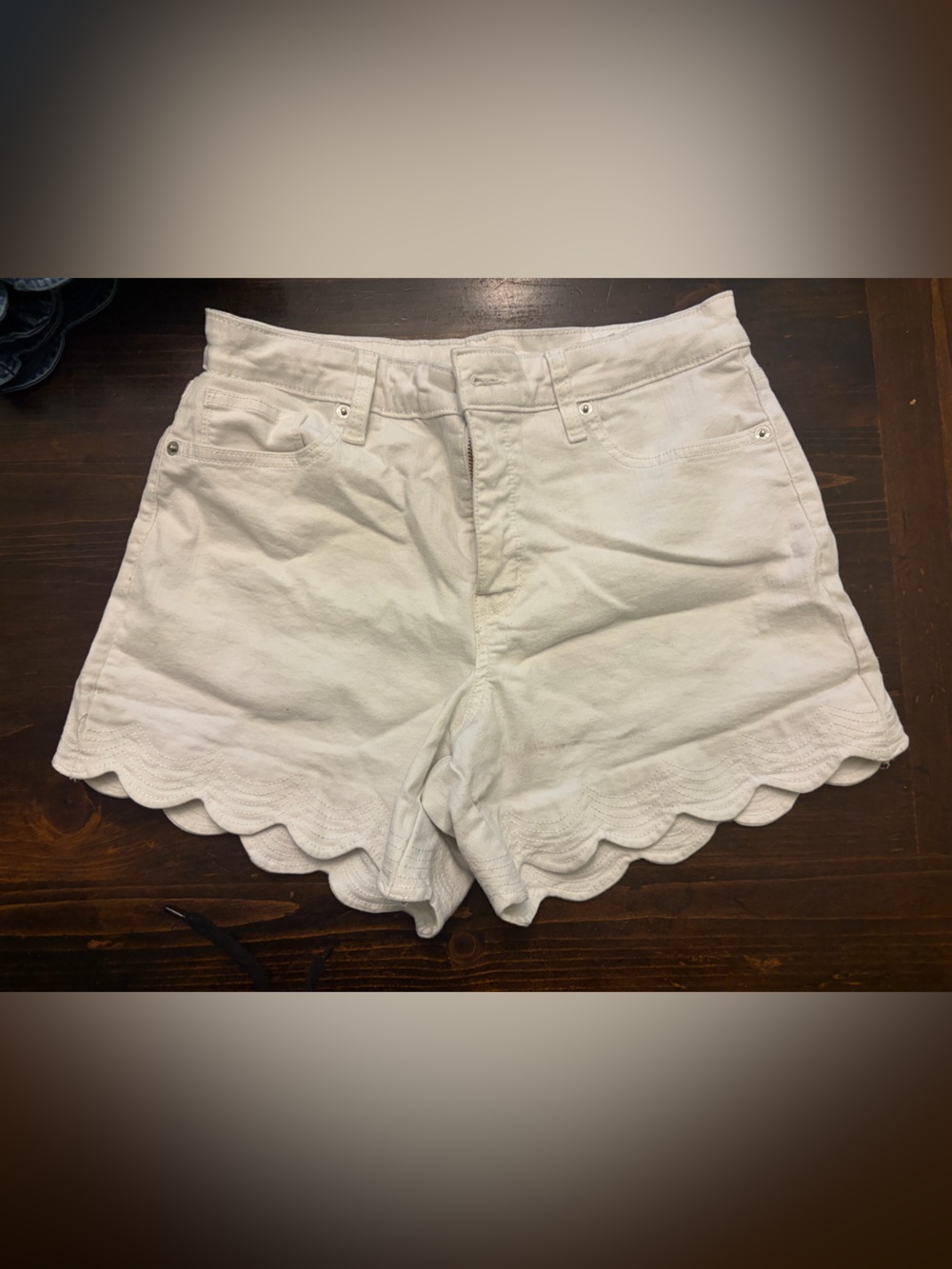 Women's Crown and Ivy White Scalloped Hem White Jean Shorts